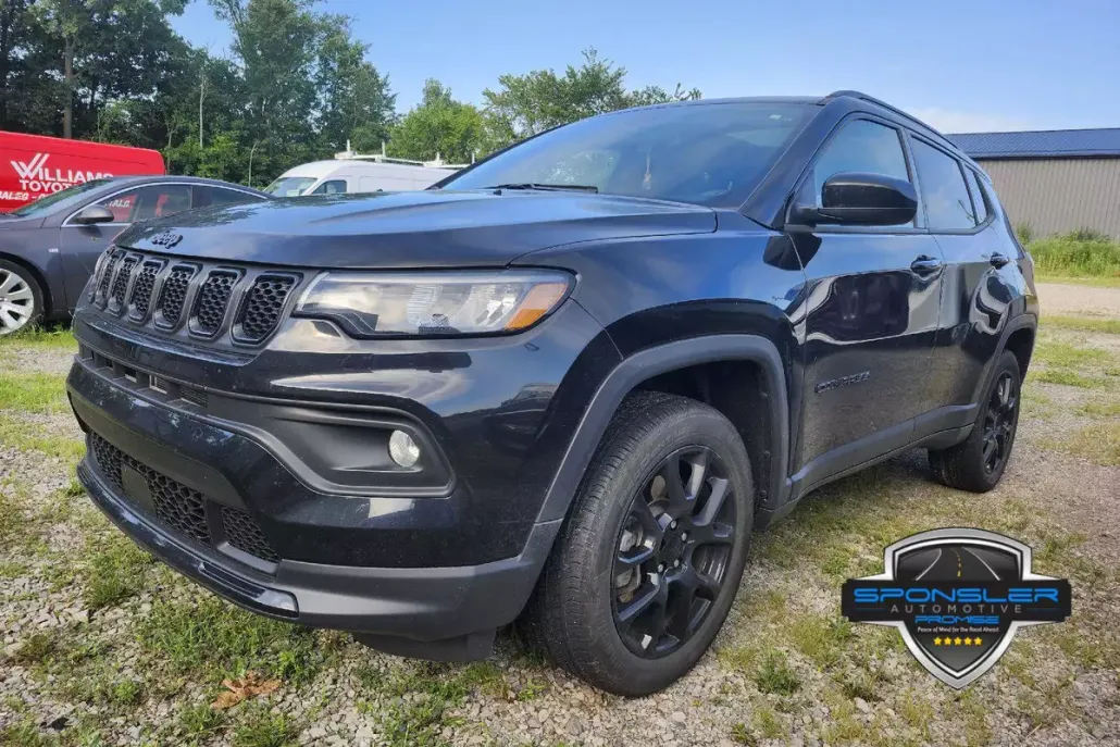 2023 Jeep Compass Altitude photo 1