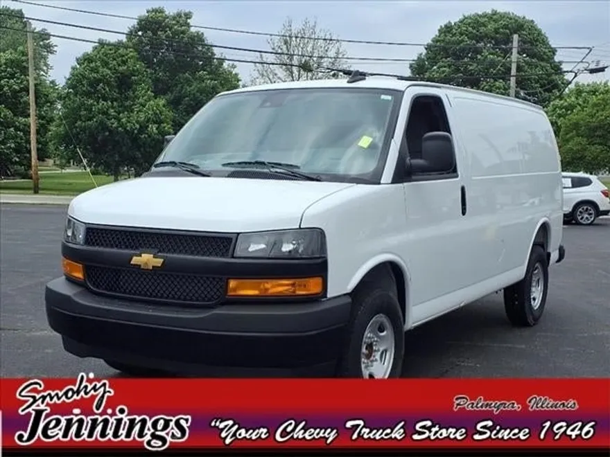 2025 Chevrolet Express Cargo 2500 photo 1
