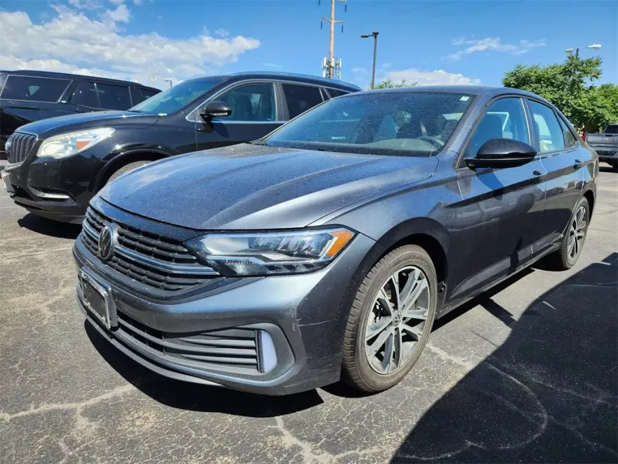 2023 Volkswagen Jetta 1.5T Sport photo 1