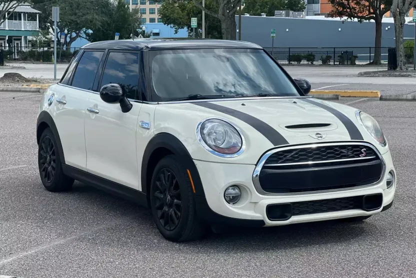 2015 Mini Cooper 4 Door Hardtop S photo 1