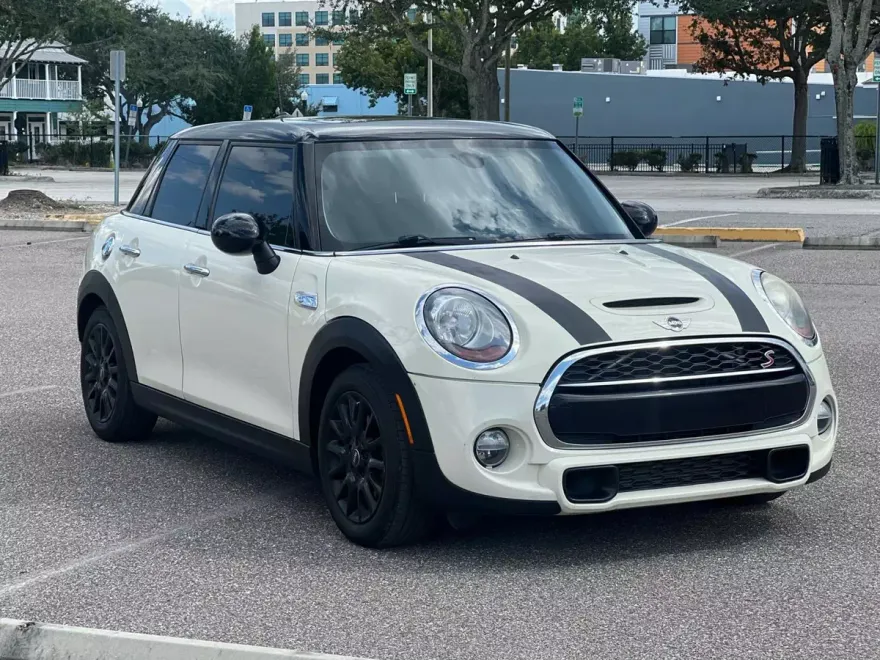 2015 Mini Cooper 4 Door Hardtop S photo 1