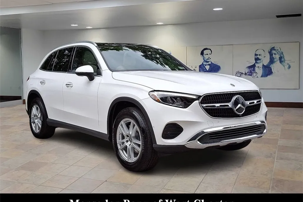 2025 Mercedes Benz GLC 300 4MATIC photo 1