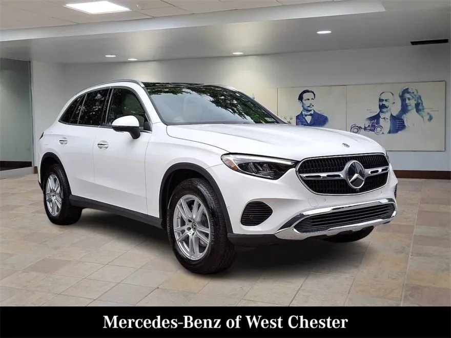 2025 Mercedes Benz GLC 300 4MATIC photo 1