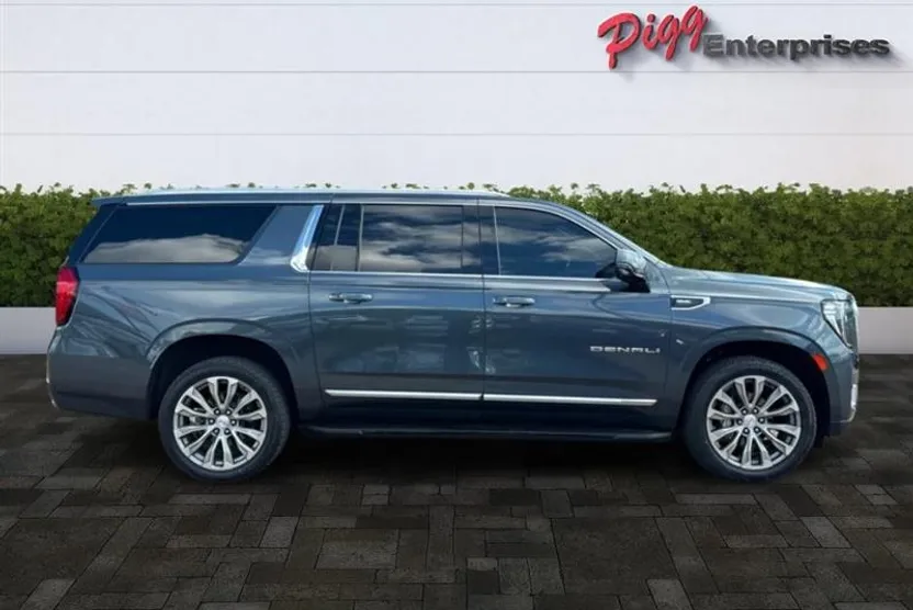 2021 Gmc Yukon XL 1500 Denali photo 1