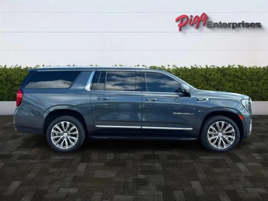 2021 Gmc Yukon XL 1500 Denali photo 1