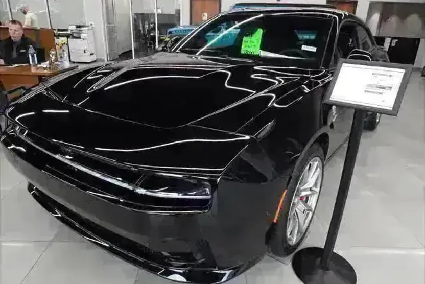 2025 Dodge Charger Daytona Scat Pack AWD photo 1