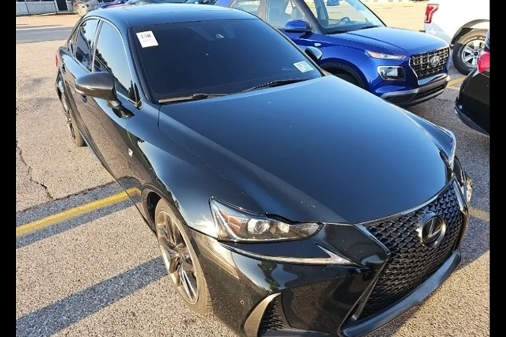 2019 Lexus IS 300 photo 1
