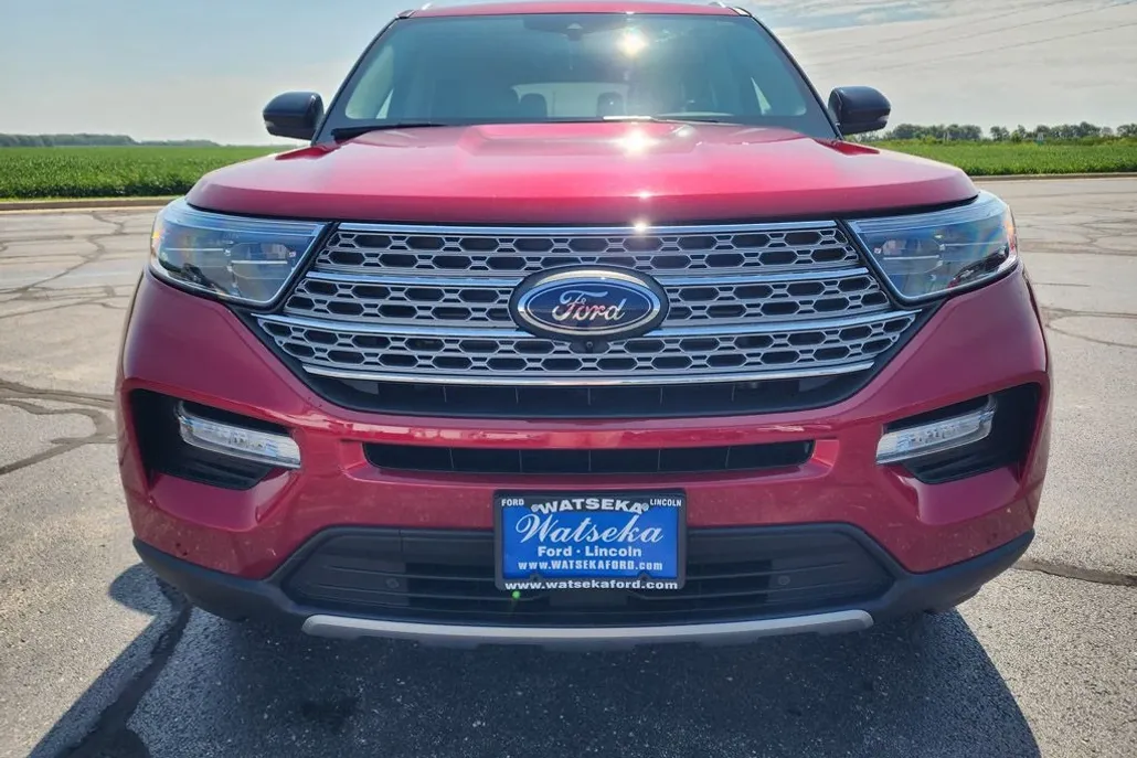 2022 Ford Explorer Limited photo 1
