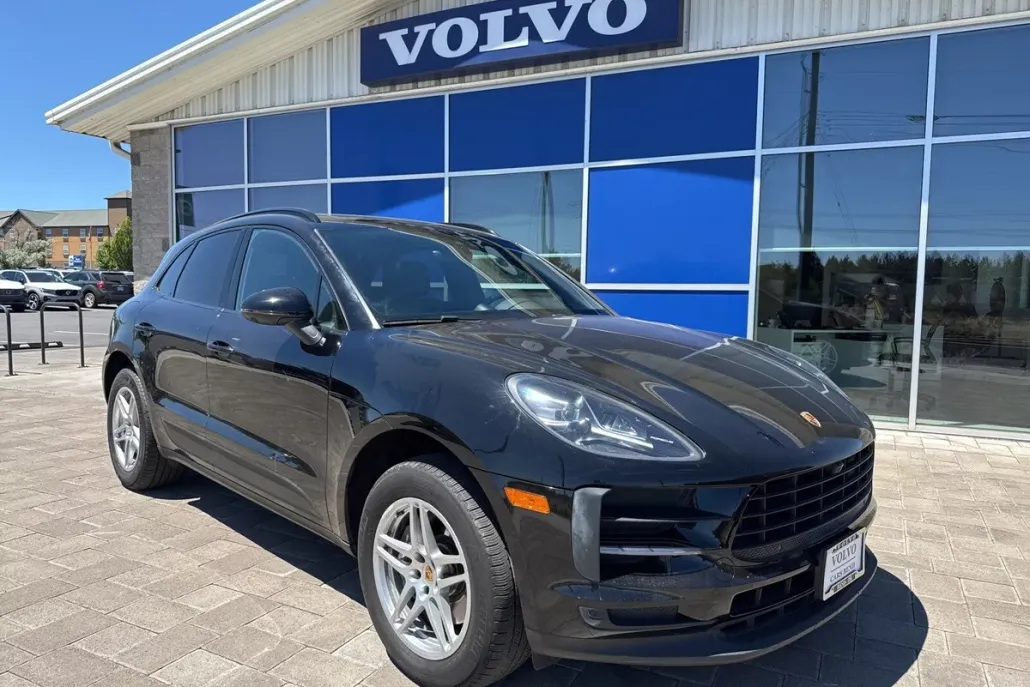 2021 Porsche Macan Base photo 1