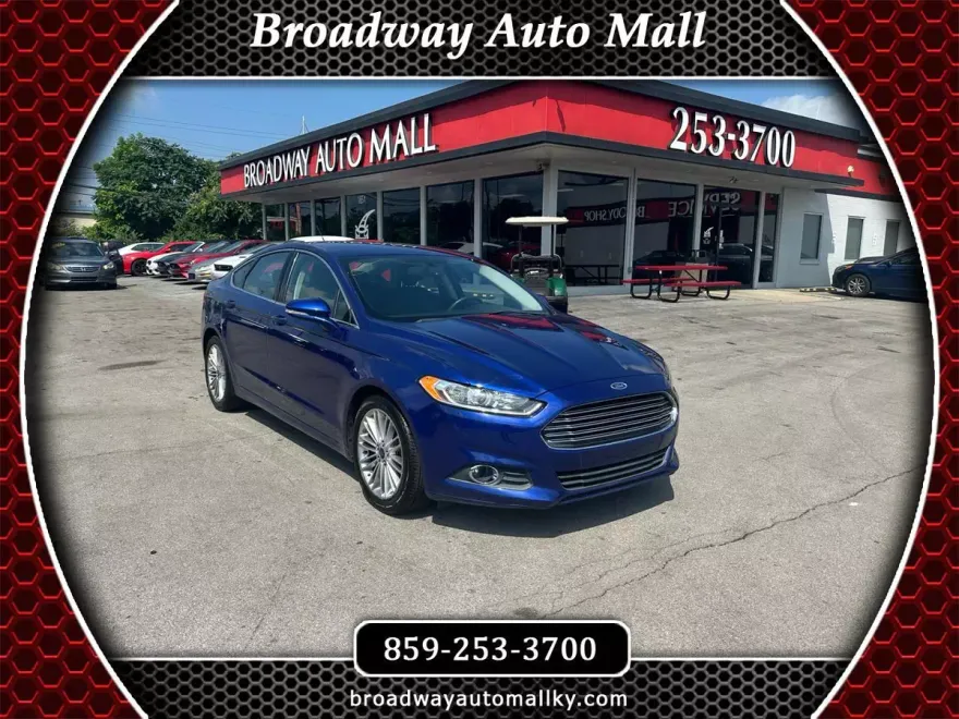 2016 Ford Fusion SE photo 1