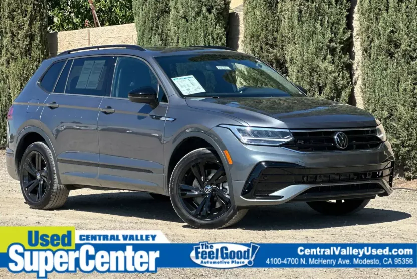 2024 Volkswagen Tiguan SE R-Line Black Sport photo 1