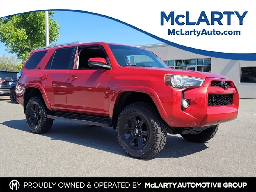 2018 Toyota 4Runner SR5 photo 1