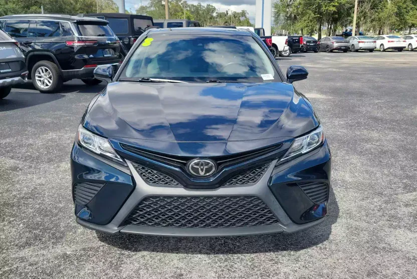 2018 Toyota Camry L photo 1