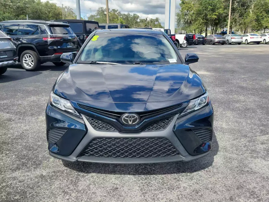 2018 Toyota Camry L photo 1