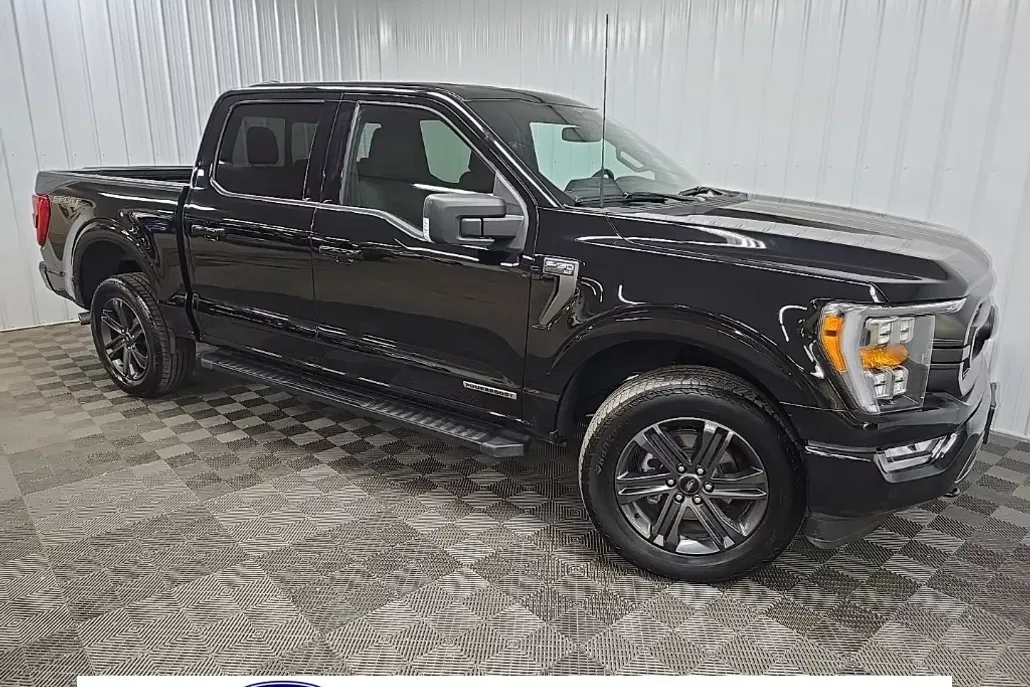 2023 Ford F-150 XLT photo 1