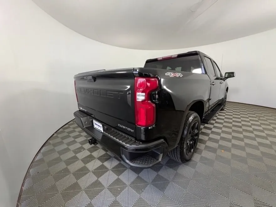 2020 Chevrolet Silverado 1500 Custom photo 1
