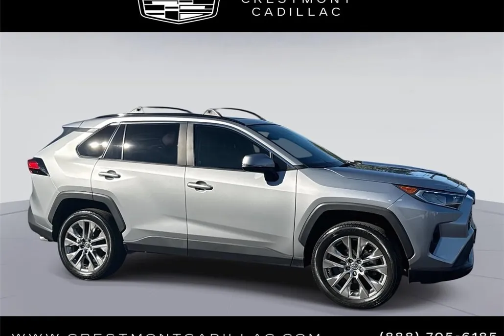 2020 Toyota RAV4 XLE Premium photo 1