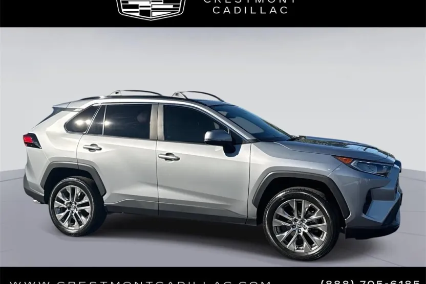 2020 Toyota RAV4 XLE Premium photo 1