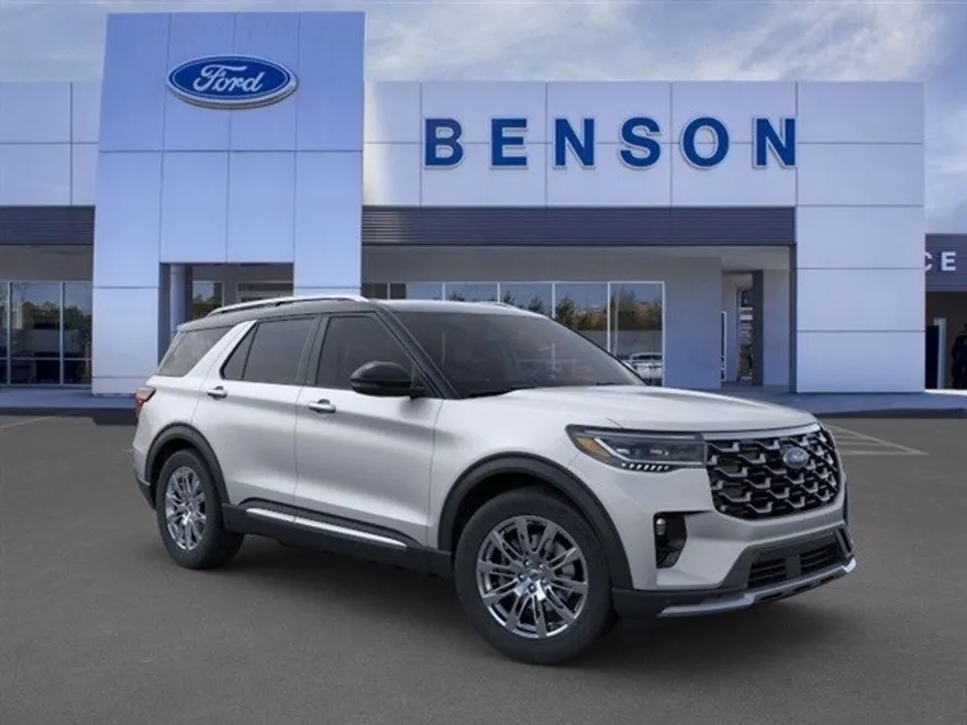 2025 Ford Explorer Platinum photo 1