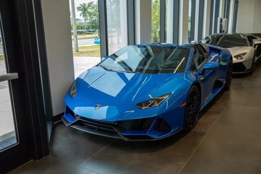 2024 Lamborghini Huracan Evo Spyder photo 1