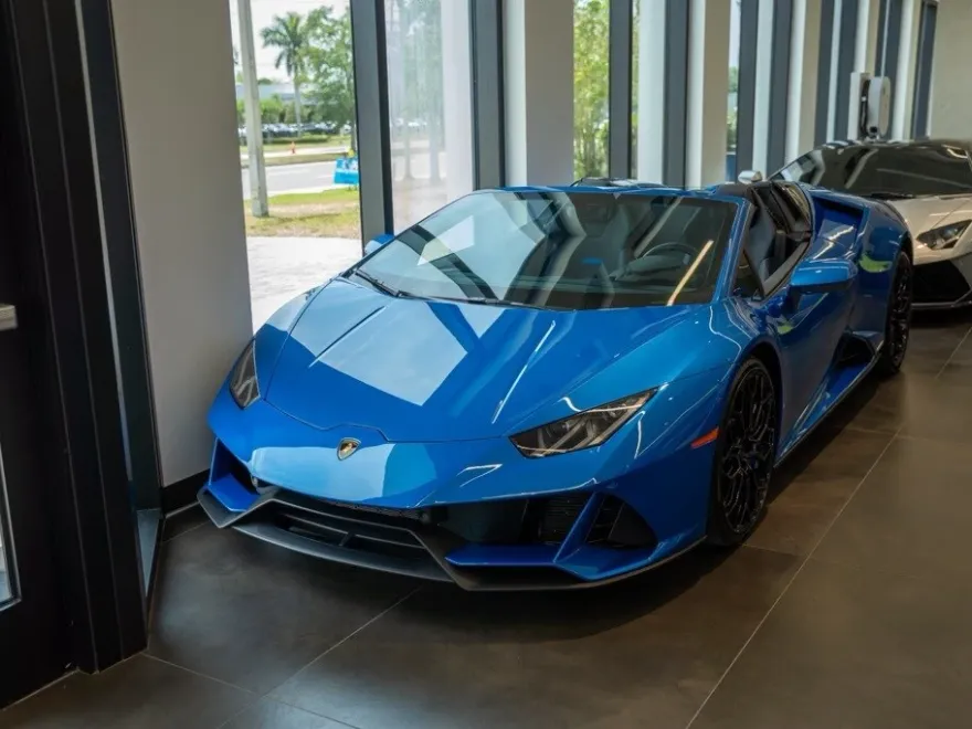 2024 Lamborghini Huracan Evo Spyder photo 1