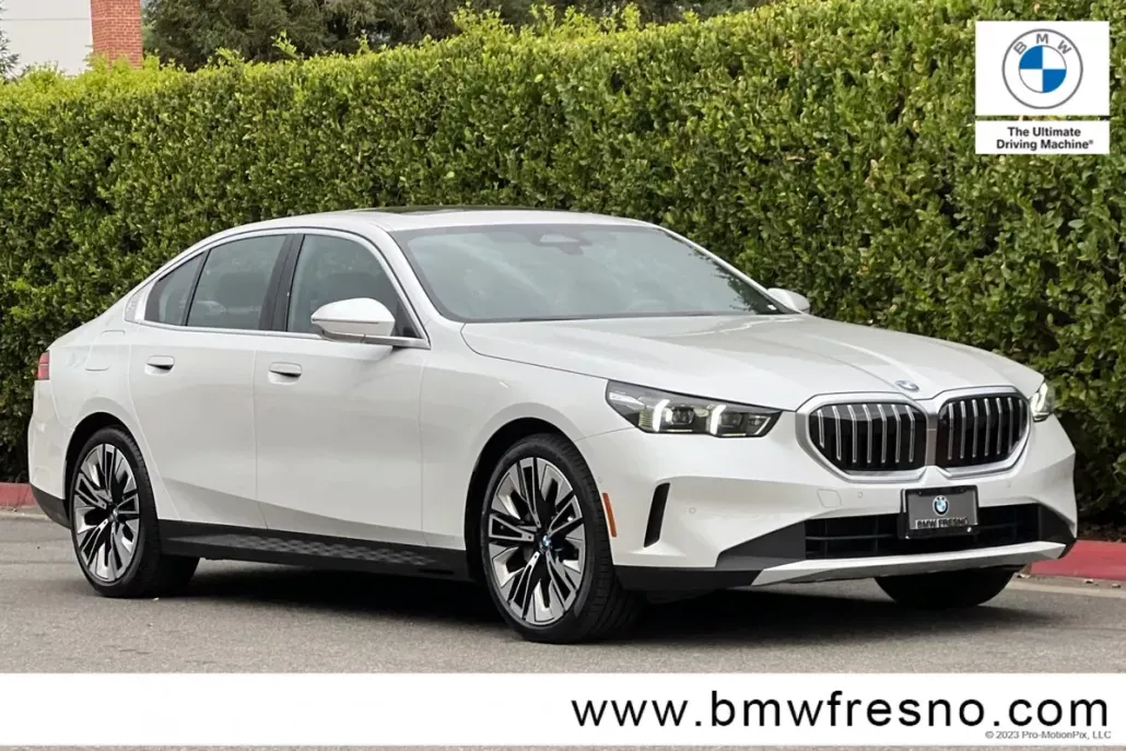 2026 Bmw 530i photo 1