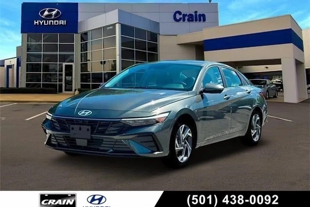 2025 Hyundai Elantra Limited photo 1