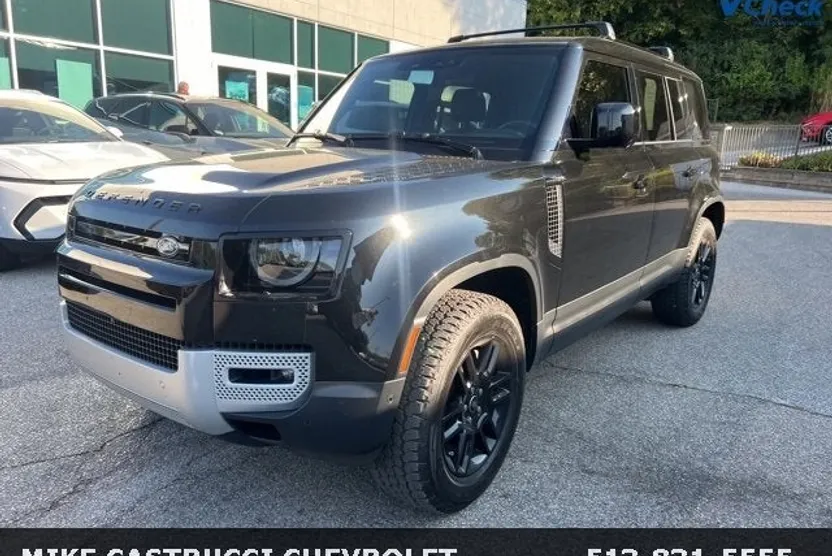 2024 Land Rover Defender S photo 1