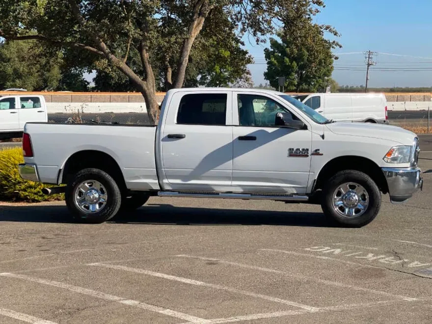 2017 Ram 2500 Tradesman photo 1