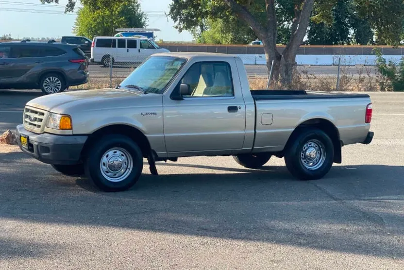 2002 Ford Ranger XL photo 1