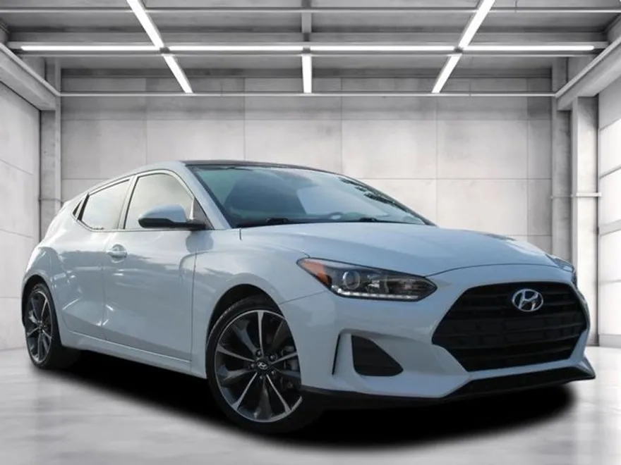2020 Hyundai Veloster 2.0L Premium photo 1