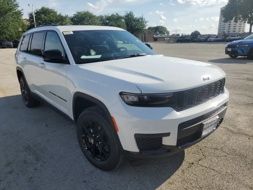 2025 Jeep Grand Cherokee Altitude X photo 1