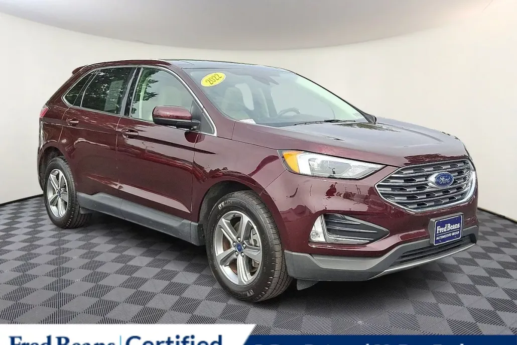2022 Ford Edge SEL photo 1