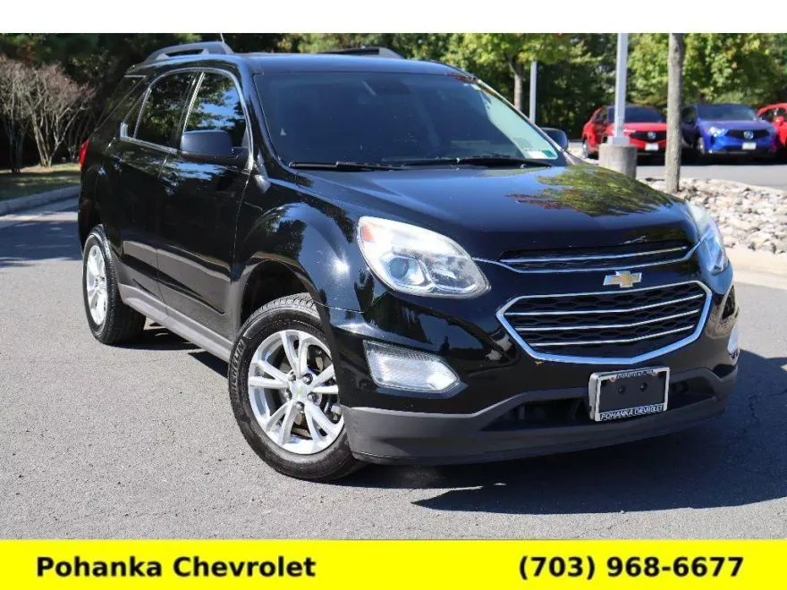 2017 Chevrolet Equinox LT photo 1