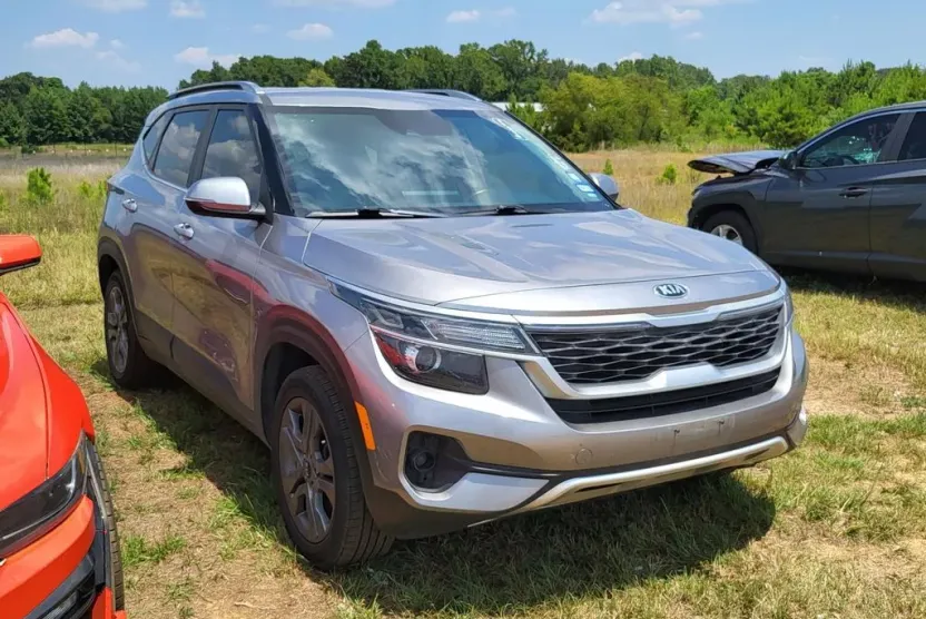 2021 Kia Seltos S photo 1