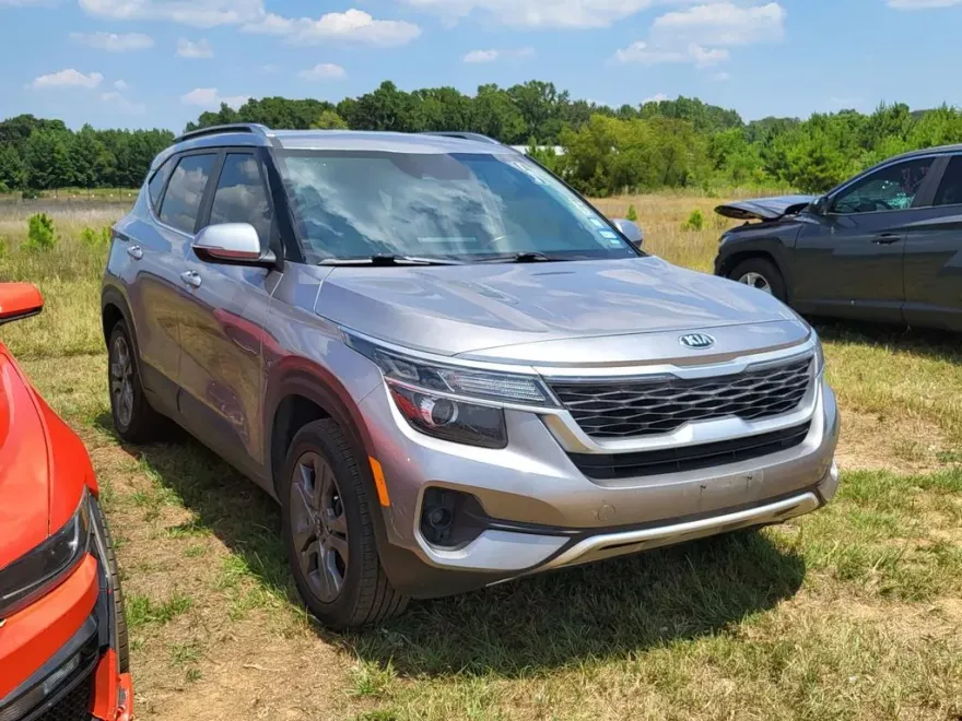 2021 Kia Seltos S photo 1