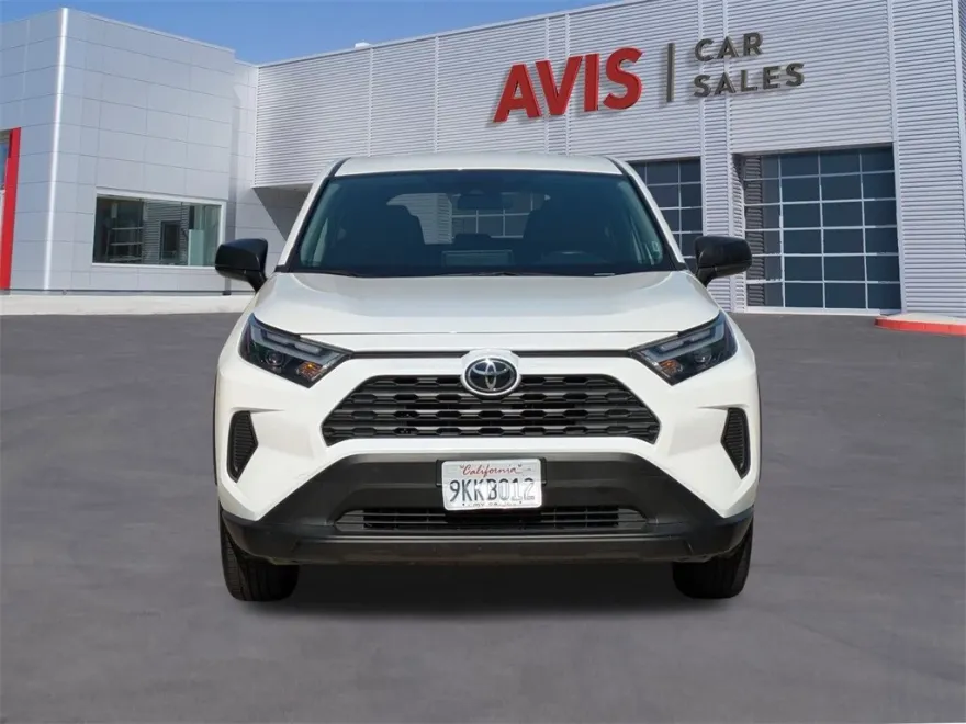 2024 Toyota RAV4 LE photo 1