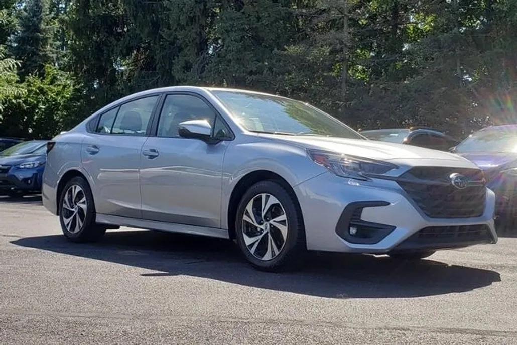 2023 Subaru Legacy Premium photo 1