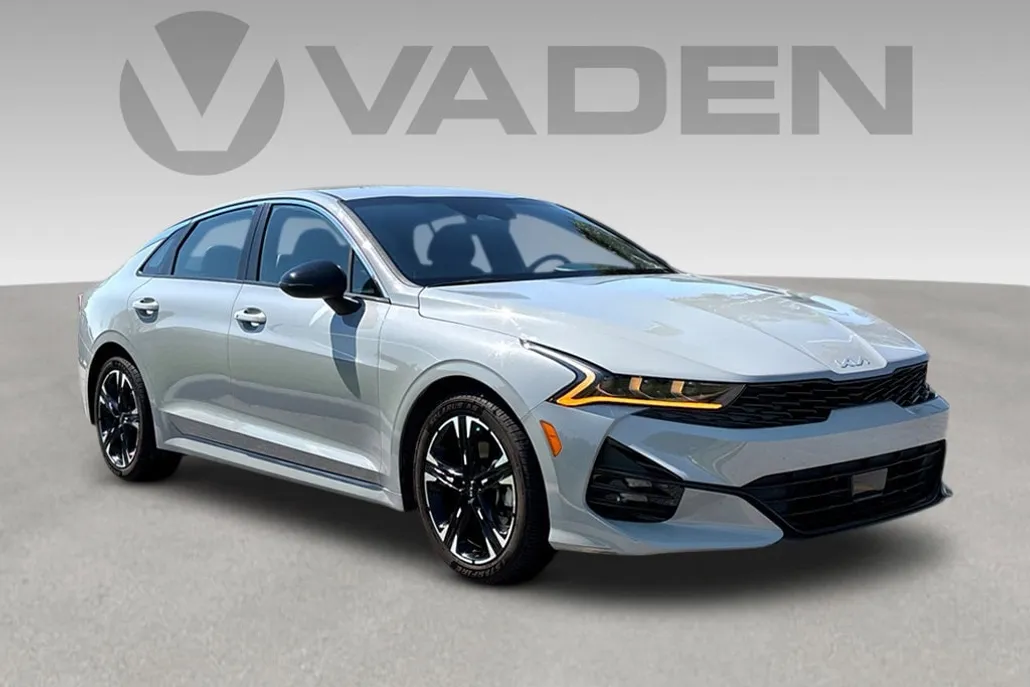 2023 Kia K5 GT-Line photo 1