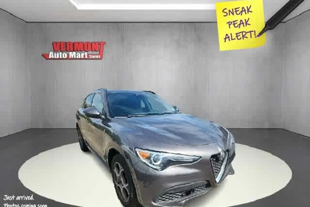 2022 Alfa Romeo Stelvio Ti photo 1
