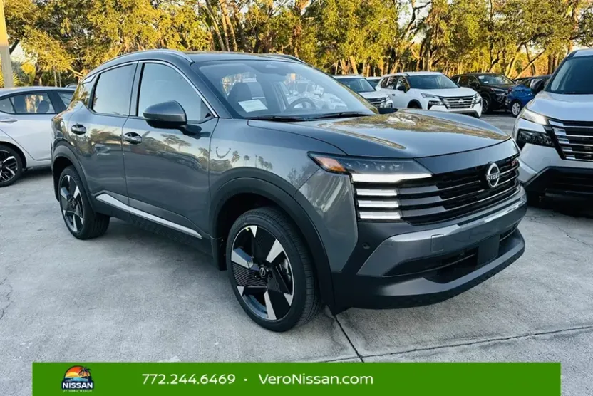2026 Nissan Kicks SR photo 1
