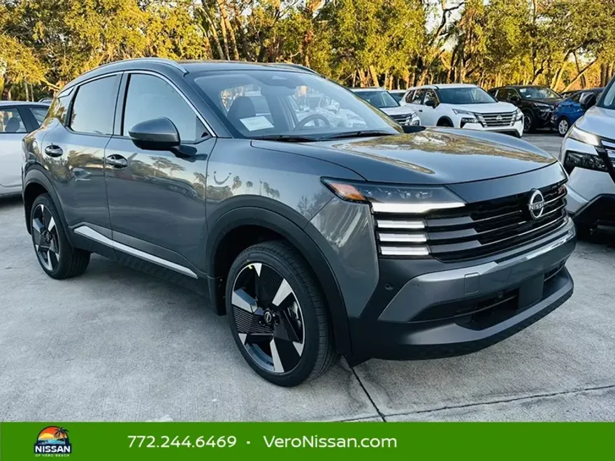 2026 Nissan Kicks SR photo 1