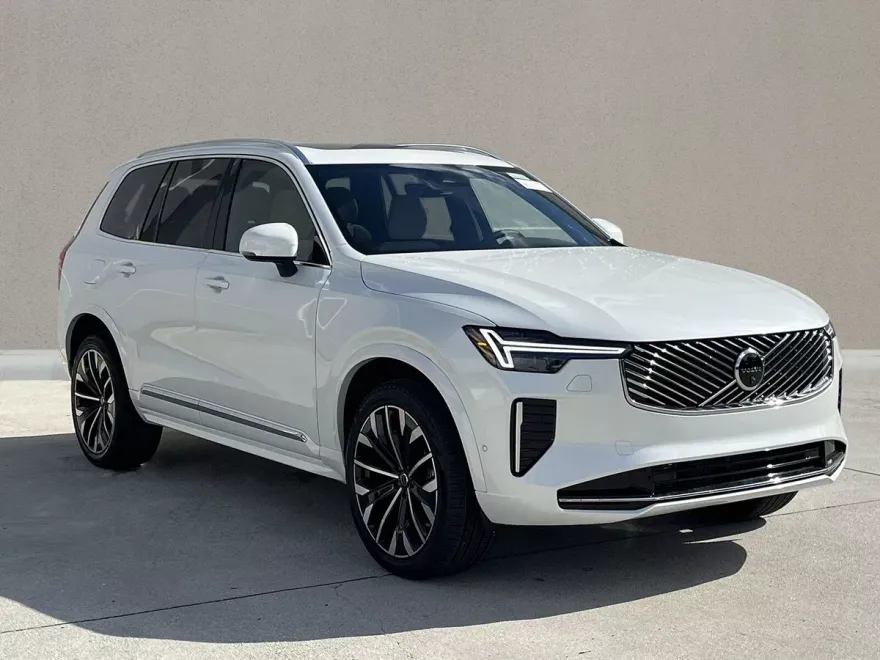 2026 Volvo XC90 Plus photo 1