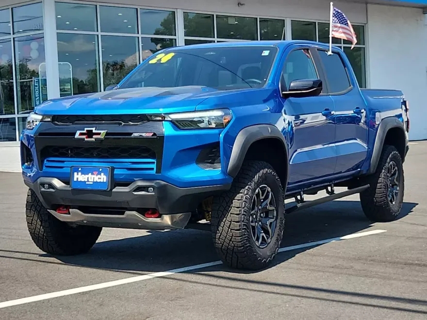 2024 Chevrolet Colorado ZR2 photo 1