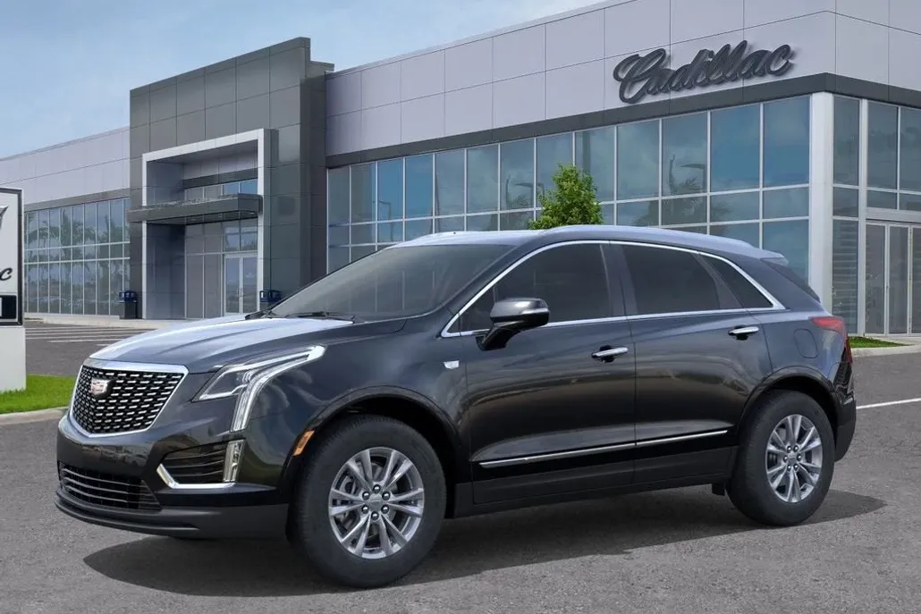 2025 Cadillac XT4 Luxury photo 1