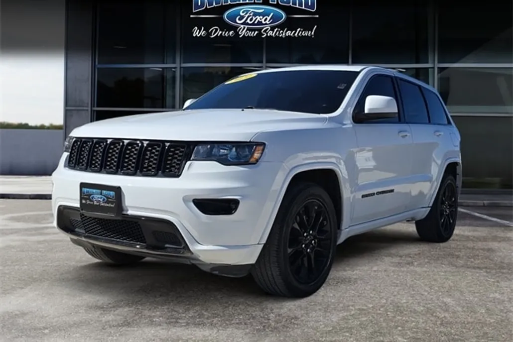 2021 Jeep Grand Cherokee Laredo X photo 1
