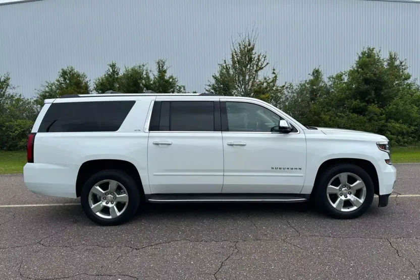 2015 Chevrolet Suburban LTZ photo 1