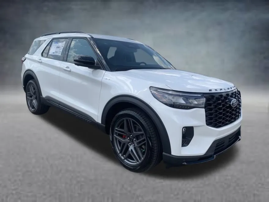 2025 Ford Explorer ST-Line photo 1