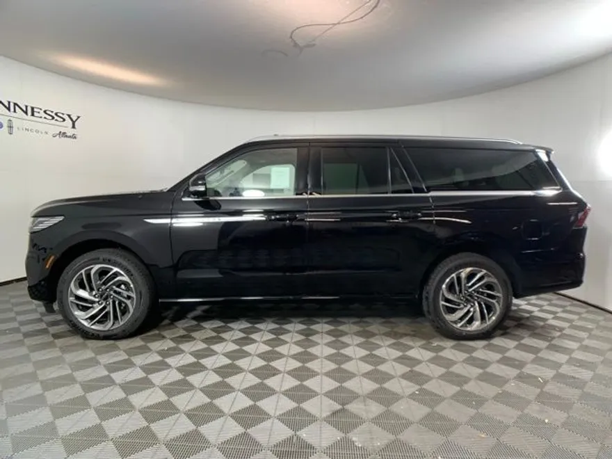 2025 Lincoln Navigator L Reserve photo 1