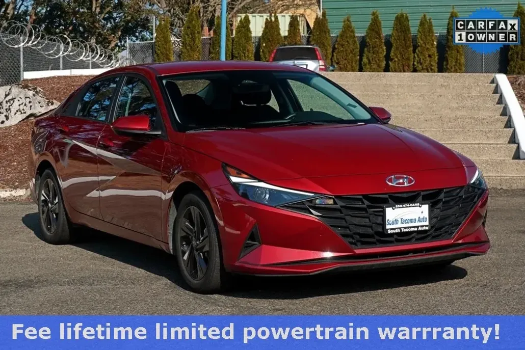 2023 Hyundai Elantra SEL photo 1